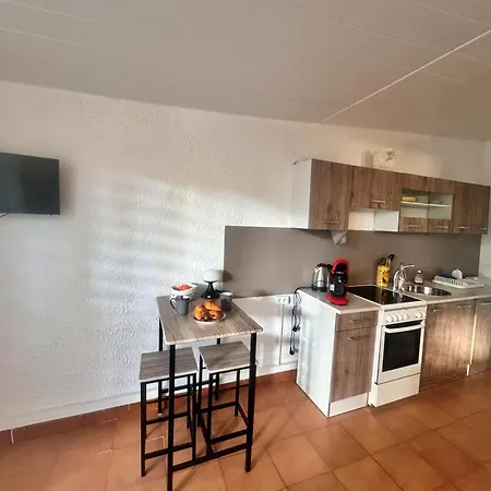 Les Pieds Dans L Eau