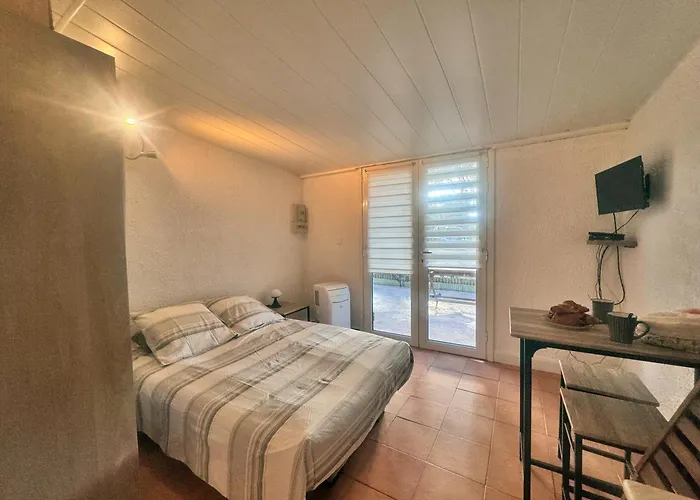 Les Pieds Dans L Eau